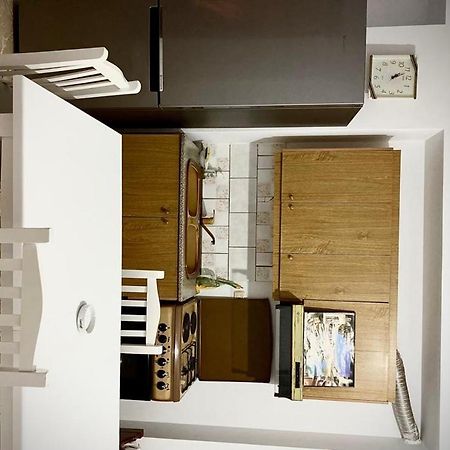 Honey Apartment Near Port Of Saranda 外观 照片