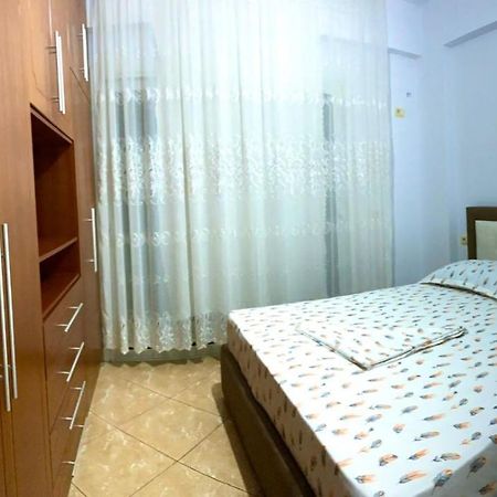 Honey Apartment Near Port Of Saranda 外观 照片