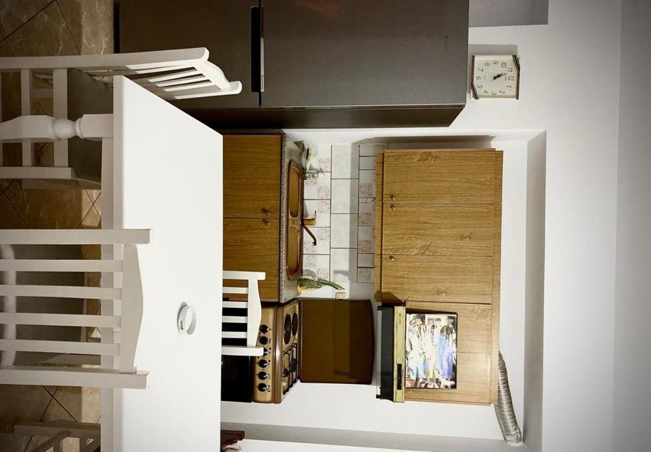 Honey Apartment Near Port Of Saranda 外观 照片