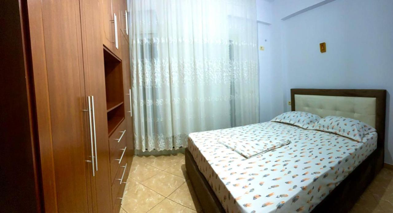 Honey Apartment Near Port Of Saranda 外观 照片